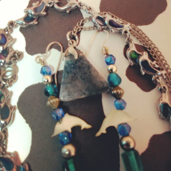 Dolphin Jewelry Bundle - Picture 4 of 4